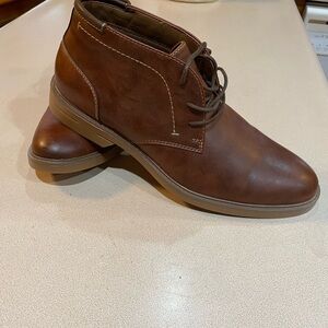 Men's Brown Leather Chukka Boots